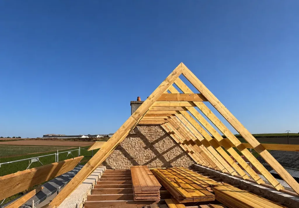 Benefiqhabitat Menuisiercharpentier Plouedern Charpente 1